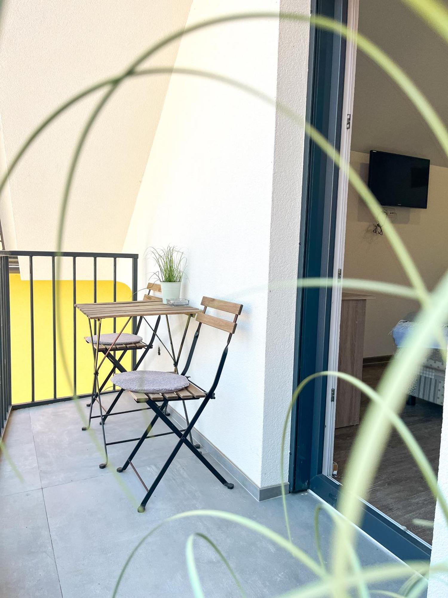 Anita'S Studio Apartments Ljubljana Bagian luar foto