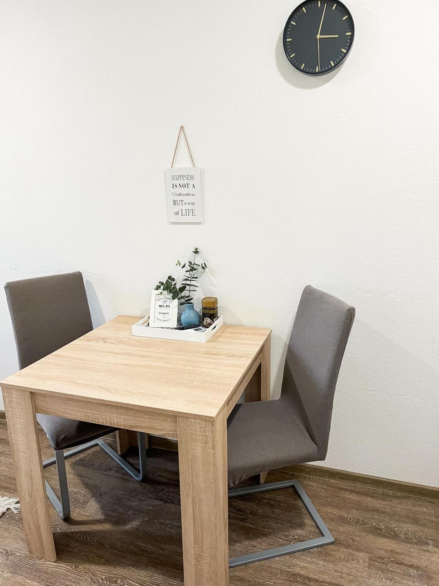 Anita'S Studio Apartments Ljubljana Bagian luar foto