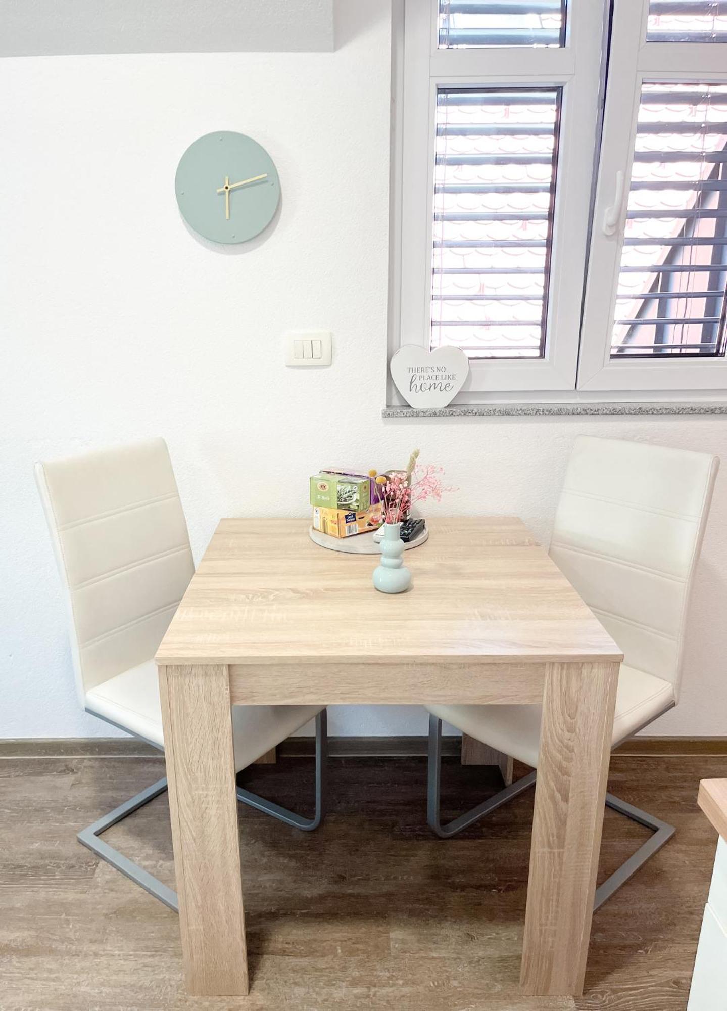 Anita'S Studio Apartments Ljubljana Bagian luar foto